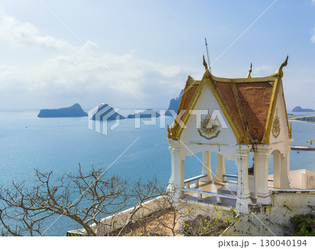 タイ湾を望む丘の上の寺院 ～ プラチュアップキリカン / Prachuap Khiri Khan 130040194