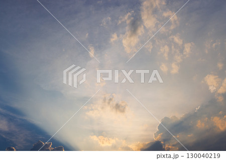 夕方の空オレンジ色橙色 夕方の空オレンジ色橙色 130040219