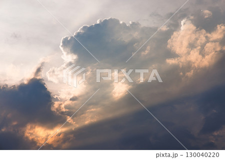 夕方の空オレンジ色橙色 夕方の空オレンジ色橙色 130040220