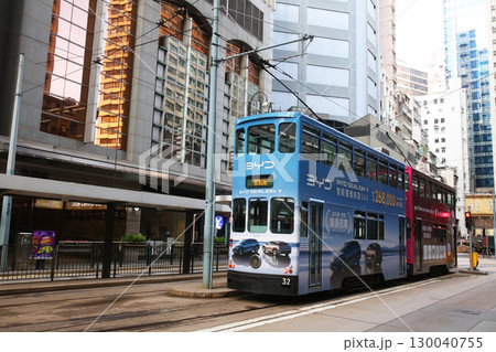 香港の庶民の足「トラム」（路面電車）英国植民地時代から走り続ける香港庶民の足 130040755