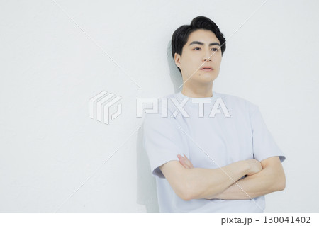 男性のポートレイト 130041402