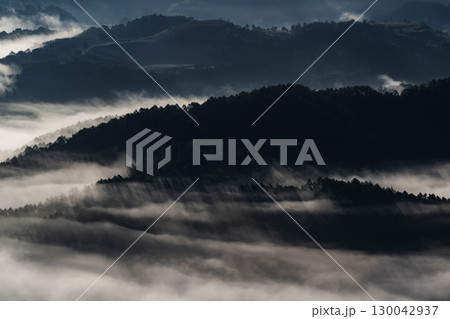 絶景風景と雲海 130042937