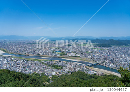 岐阜県岐阜市　岐阜城のある金華山展望台からの天下を取った気分になれる眺め 130044437