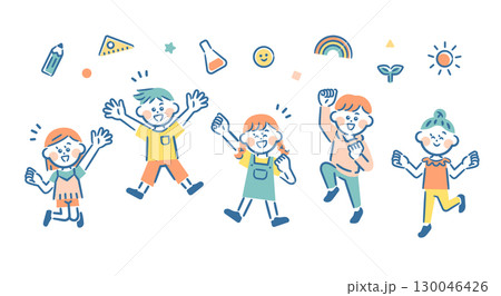 元気よく飛び跳ねる5人の子供 130046426