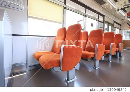 【伊賀鉄道】200系の車内(伊賀線) 【伊賀鉄道】200系の車内(伊賀線) 130046842