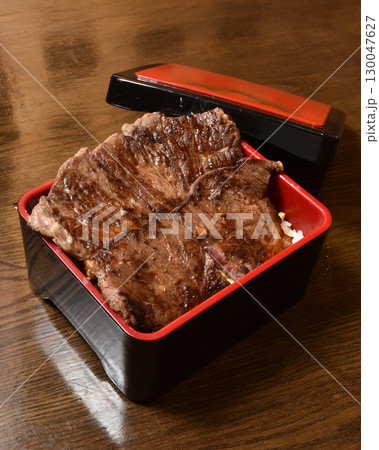 ステーキ丼 130047627