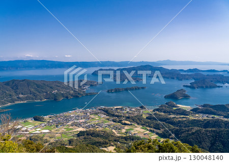 《熊本県》倉岳山山頂からのぞむ御所浦の島々 130048140