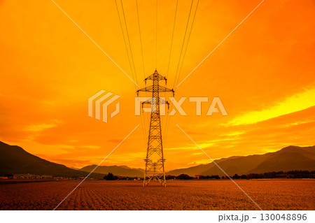 深秋の早朝 130048896