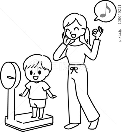 体重測定をする笑顔の男の子とお母さん(線画) 体重測定をする笑顔の男の子とお母さん(線画) 130049211