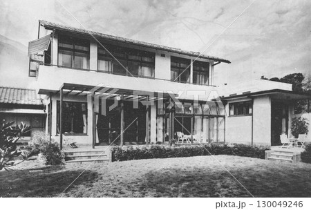 戦前の建築　近代建築　昭和の住宅 130049246