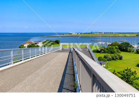 千葉県　木更津市　鳥居崎海浜公園にある中の島大橋 130049751