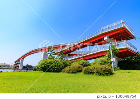 千葉県 木更津市 鳥居崎海浜公園にある中の島大橋 千葉県 木更津市 鳥居崎海浜公園にある中の島大橋 130049754