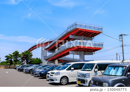 千葉県 木更津市 鳥居崎海浜公園にある中の島大橋 千葉県 木更津市 鳥居崎海浜公園にある中の島大橋 130049773