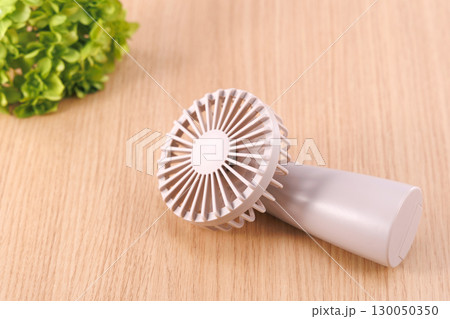 ハンディファン ポータブル扇風機 130050350