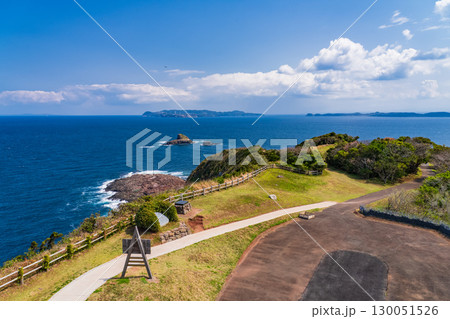 《長崎県》大バエ灯台からの眺望・生月島最北端の地 《長崎県》大バエ灯台からの眺望・生月島最北端の地 130051526