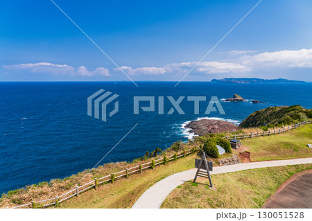 《長崎県》大バエ灯台からの眺望・生月島最北端の地 《長崎県》大バエ灯台からの眺望・生月島最北端の地 130051528