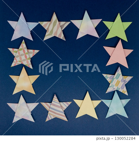 カラフルな折り紙の背景 130052284