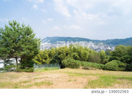 東山の山頂から見た景色（大阪府柏原市） 130052563