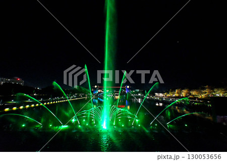 富岩運河環水公園　サマーファウンテン　噴水ショー 130053656