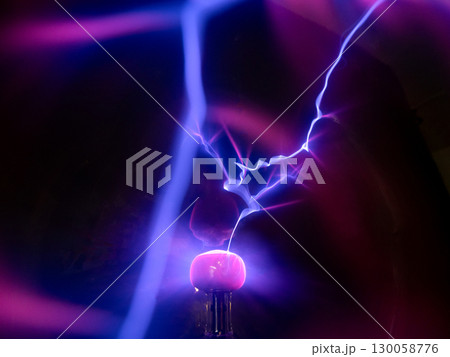 プラズマボールの放電 プラズマボールの放電 130058776