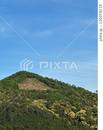 青空と大文字山 青空と大文字山 130059219