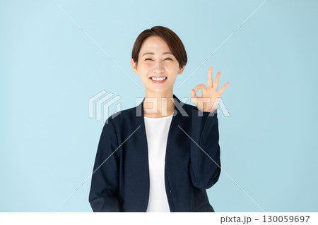 女性　ビジネス　ポートレート　OK 130059697
