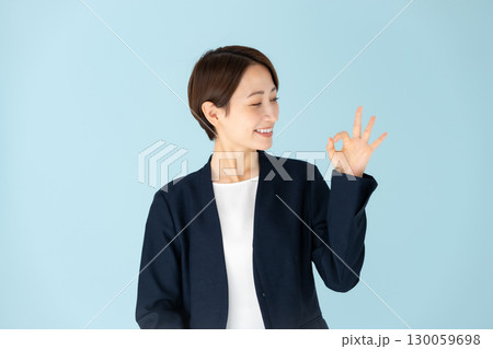 女性　ビジネス　ポートレート　OK 130059698