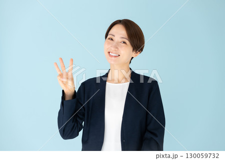 女性　ビジネス　ポートレート　3 130059732