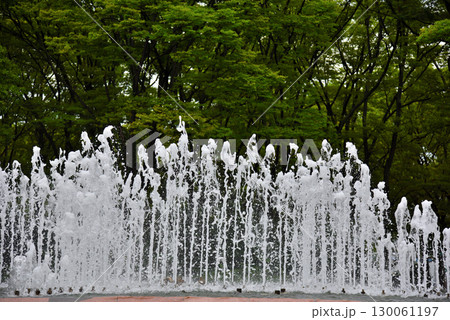《愛知県》名古屋市千種区 吹上公園の噴水 《愛知県》名古屋市千種区 吹上公園の噴水 130061197
