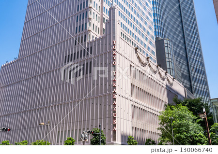 東京宝塚劇場(東京宝塚ビル)別名:宝塚会館(宝塚歌劇団の東京拠点)日比谷スカラ座 東京宝塚劇場(東京宝塚ビル)別名:宝塚会館(宝塚歌劇団の東京拠点)日比谷スカラ座 130066740