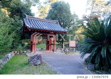 三重県津市_津城跡入徳門2_2024年11月 130067979