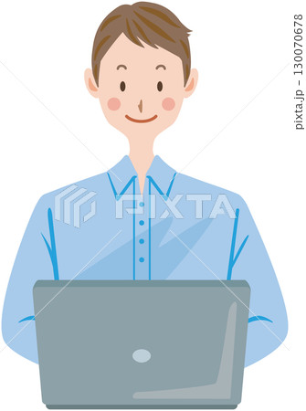 パソコンを使う男性　リモートワーク　投資 130070678