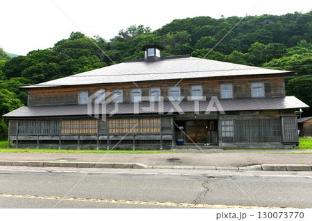 【寿都町 国指定史跡 北海道指定有形文化財「旧歌棄佐藤家漁場」建物外観】 【寿都町 国指定史跡 北海道指定有形文化財「旧歌棄佐藤家漁場」建物外観】 130073770
