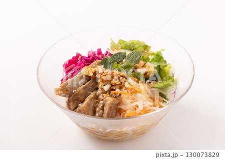 豚肉と青パパイヤのベトナム風冷麺 豚肉と青パパイヤのベトナム風冷麺 130073829