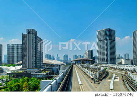 東京都 新交通ゆりかもめ 車窓から有明アリーナ付近 東京都 新交通ゆりかもめ 車窓から有明アリーナ付近 130076746