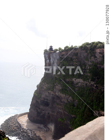 バリ島　ウルワツ寺院 130077928