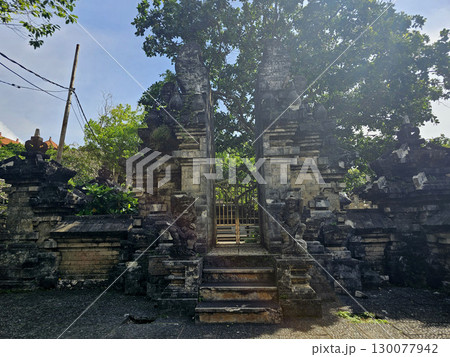 バリ島　ウルワツ寺院 130077942