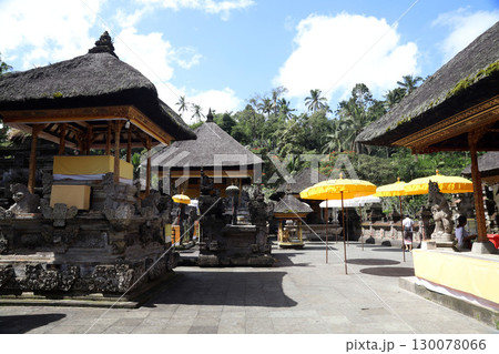 バリ島 ウブド ティルタ ウンプル寺院 バリ島 ウブド ティルタ ウンプル寺院 130078066
