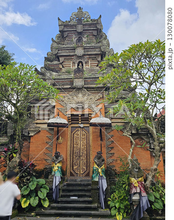 バリ島　ウブド王宮 130078080