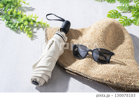 夏の紫外線対策イメージ 130078183