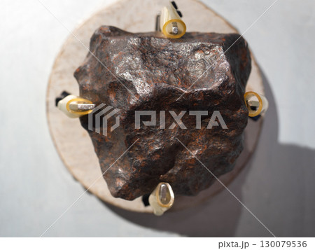 鉄隕石　 130079536