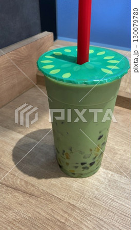 抹茶ミルクティー、ドリンク、パール 抹茶ミルクティー、ドリンク、パール 130079780