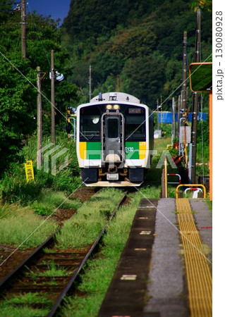 気動車王国と呼ばれた房総半島に残る数少ない非電化路線… JR久留里線・キハE130系100番台 130080928