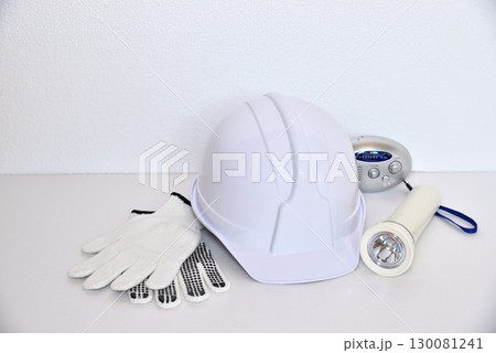 災害対策 防災用品 備蓄品 のイメージ 災害対策 防災用品 備蓄品 のイメージ 130081241