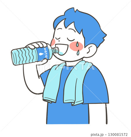 ペットボトルの水を飲む男の子 130081572