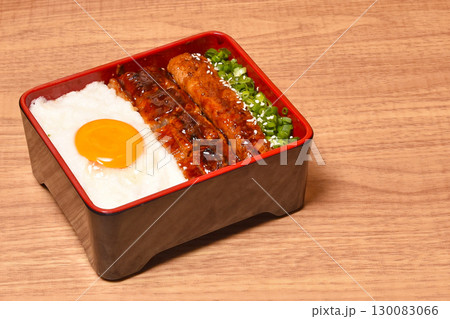鰻とろろ月見つくね丼 鰻とろろ月見つくね丼 130083066