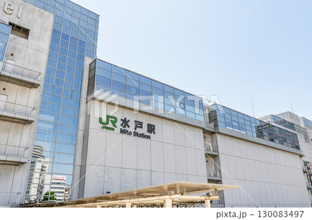 茨城県水戸市　快晴のJR水戸駅（北口） 130083497