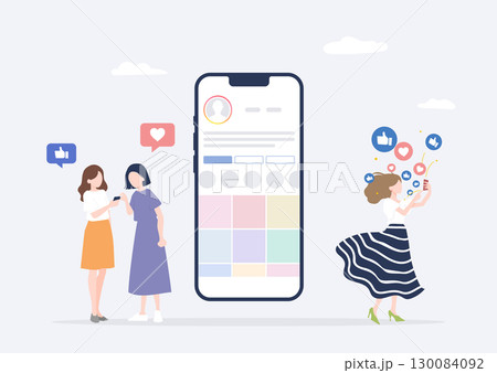 投稿がバズって「いいね」の通知がスマホにたくさん届くインフルエンサーの若い女性 投稿がバズって「いいね」の通知がスマホにたくさん届くインフルエンサーの若い女性 130084092