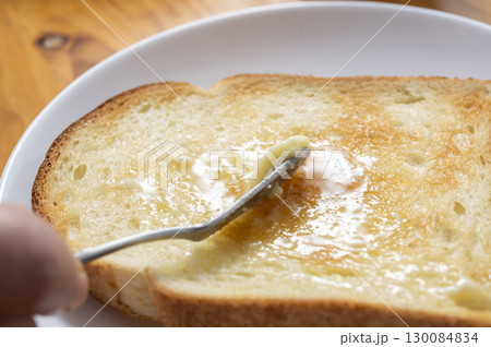 こんがりバタートースト 130084834