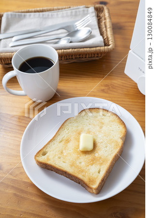 こんがりバタートースト 130084849